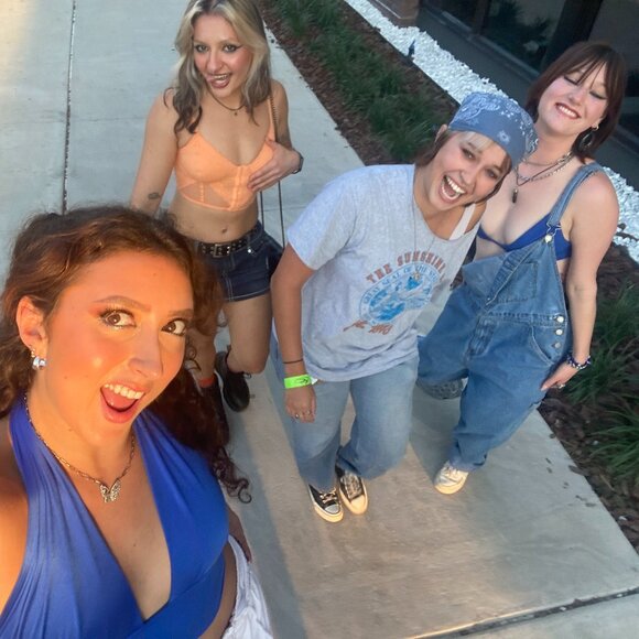 Meet your Posher, Ava! - Picture 4 of 4